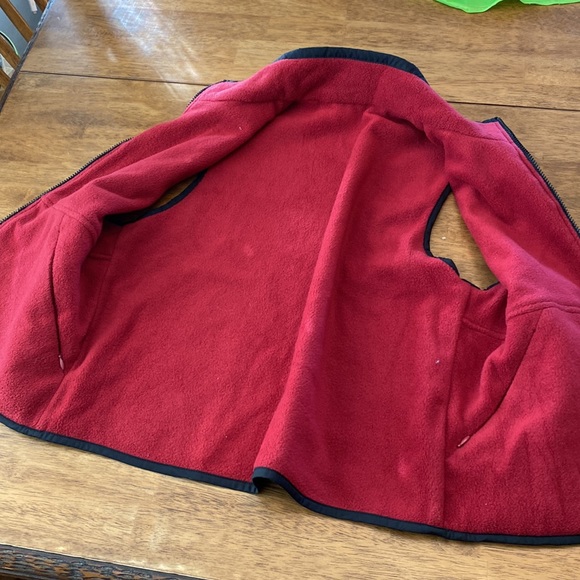 Reversible vest - Picture 2 of 3